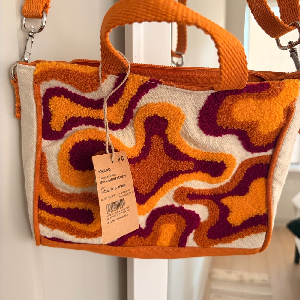 Stylish Orange and Red Patterned Crossbody Bag - Picture 3 of 6